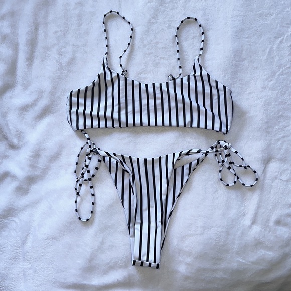 SHEIN 2 & 3 Set Bikinis - Picture 4 of 9